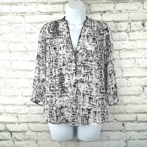 H&M Womens Blouse Size 6 White Black Abstract V Neck  3/4 Sleeve Pockets - Picture 1 of 5